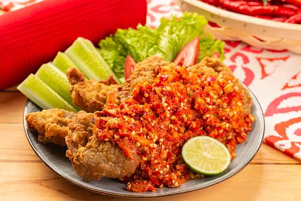 Kulit ayam crispy geprek